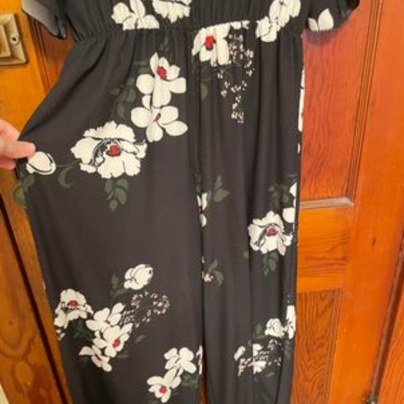 Worn Once, Boohoo Floral Angel Sleeve Jumpsuit - Picture 5 of 10